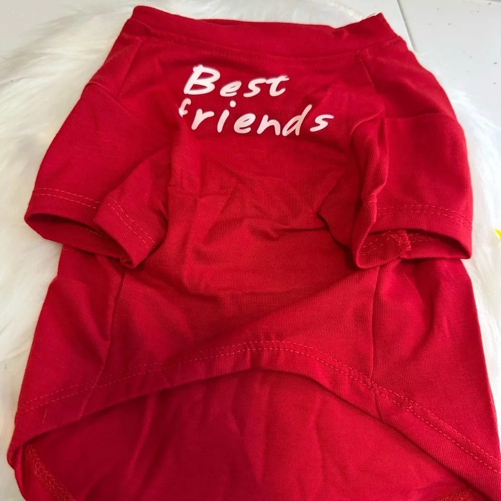 🩷5/$10 Red 'Best Friends' T-Shirt